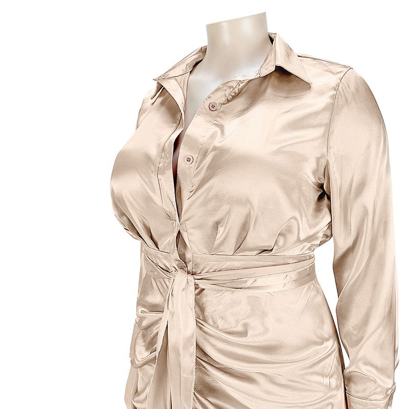 Damenbekleidung Nachtclubkleidung Reflektierendes Hemdkleid aus Seide mit plissierten Trägern_voghion.com