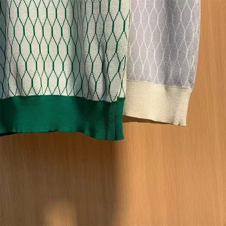 Herrenbekleidung Dünnes Eisseide Herren High-End-Gittermuster Kontrastfarbe Kurzarm-T-Shirt_voghion.com