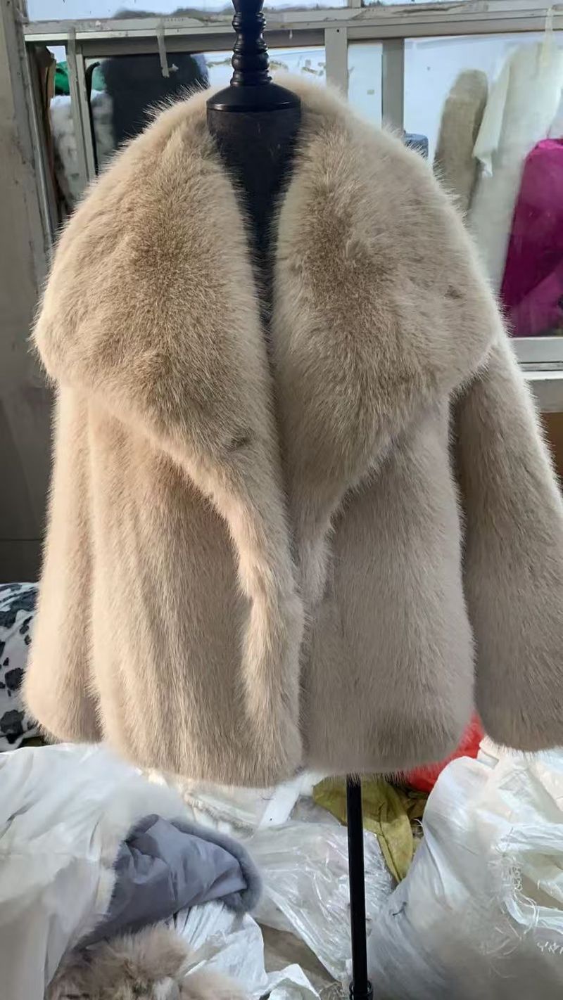 Damen Kunstpelzjacke mit übergroßem Revers, flauschiger lässiger Fuchspelzmantel, elegante Winteroberbekleidung für Damen_voghion.com