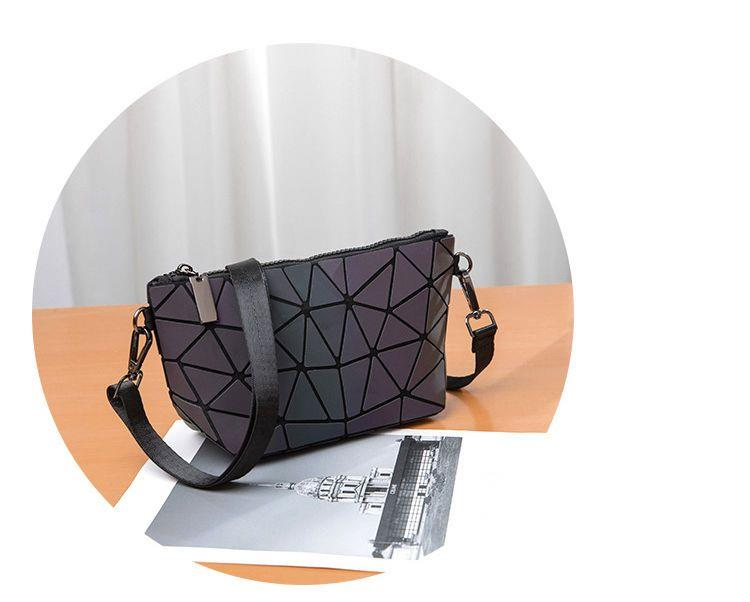 2024 nuova rete laser spalla versatile geometrica griglia diamantata giunzione mini borsa a tracolla da donna per telefono_voghion.com