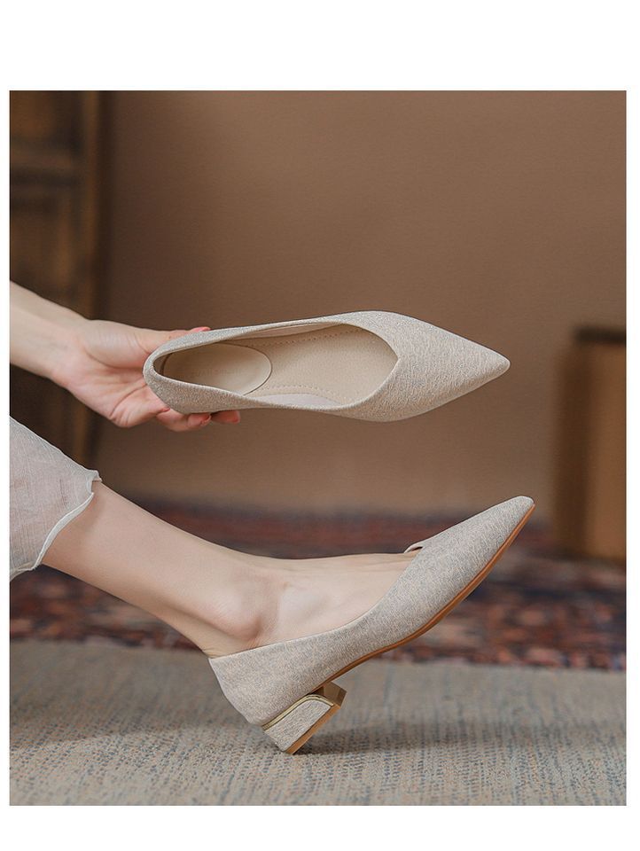 Chaussures plates pointues et pointues pour femmes, nouvelles chaussures de demoiselle d'honneur scintillantes et polyvalentes à bouche peu profonde, un pied_voghion.com