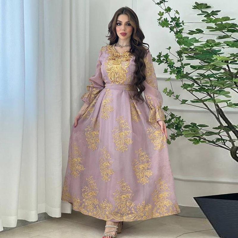 Vestido de cena de fiesta musulmana con apliques bordados_voghion.com