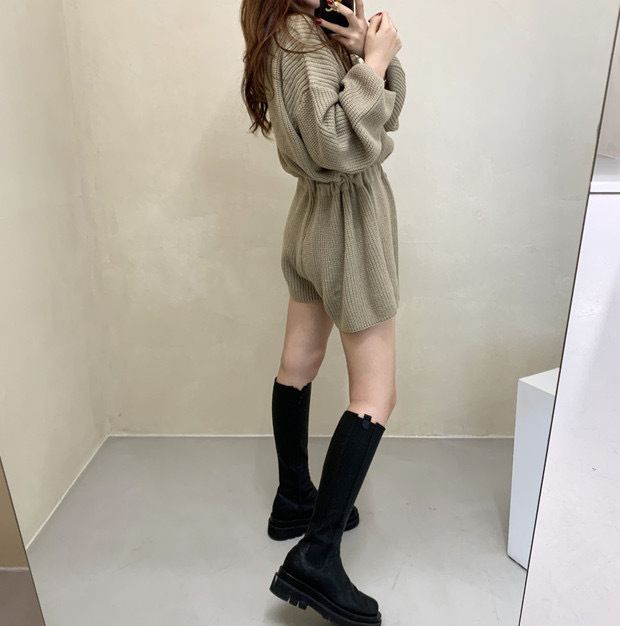 2024 Korean Chic Autumn Round Neck Drawstring Strap Waist Long Sleeve Knitted Wide Leg jumpsuit Shorts for Women_voghion.com