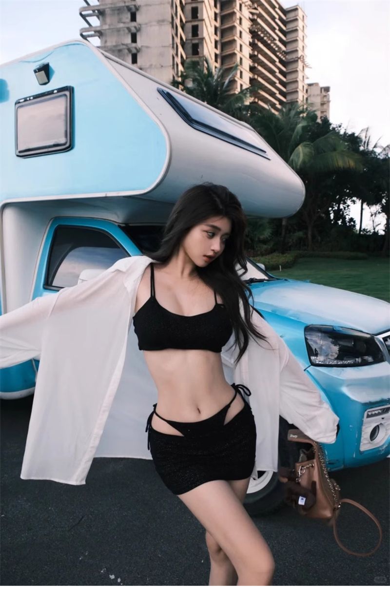 Sparkling INS-style Bikini Camisole With Strap Design, Two-piece Halter Skirt, Split-style Vacation And Hot Spring Swimsuit._voghion.com