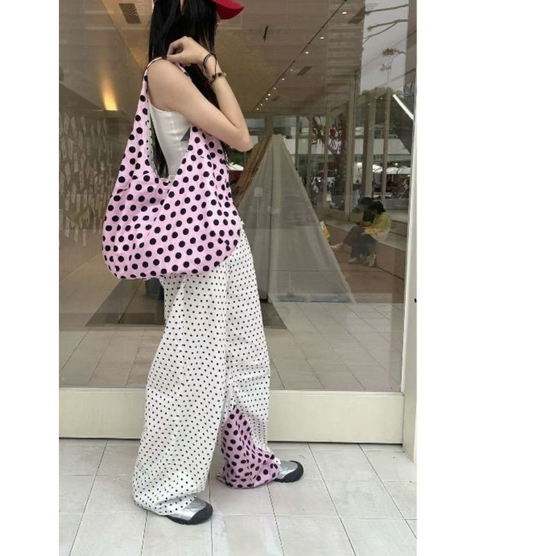 White Powder Heart-Shaped Shoulder Bag 2025 Fall/Winter New Large Capacity Women's Tote Bag_voghion.com