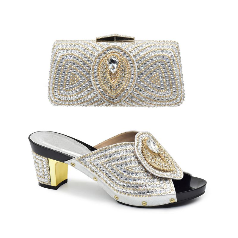 Modello a rombi con punta tonda, tacchi alti, sandali alla moda per feste e banchetti con set di borse_voghion.com