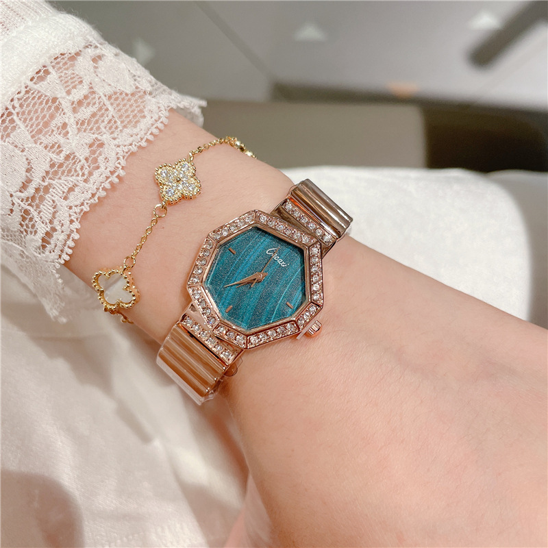 Neue leichte Luxusmode Damen antike kleine grüne Legierung Strass Uhr_voghion.com