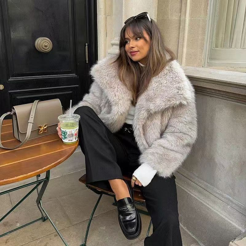 Cappotto in pelliccia sintetica da donna – Giacca invernale con revers oversize (grigio chiaro/nero/bianco, S-XL)_voghion.com