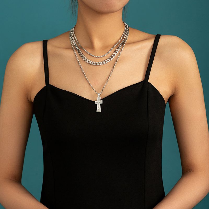 Collana multistrato in stile punk hip-hop con ciondolo rotondo a forma di spilla creativa, catena cubana, girocollo per donna_voghion.com