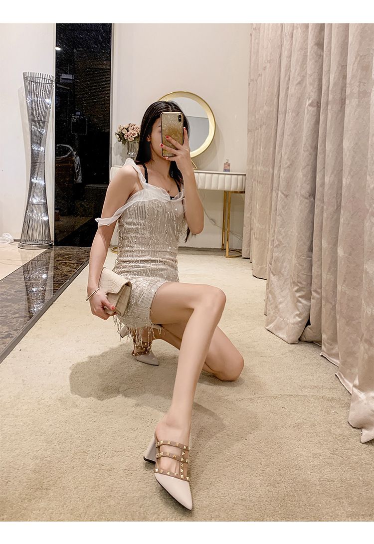 Spitz zulaufende Pantoletten mit offener Zehenpartie und Nieten für Damen, vielseitige Sandalen mit klobigem Absatz_voghion.com