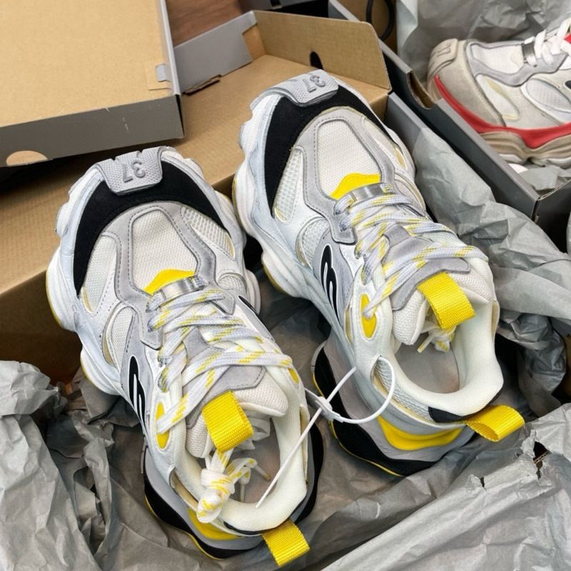 【 Migua 】 Small Niche Style Cargo Thick Soled Vintage Dad 11Th Generation Height Increasing Dirty Sports Shoes Color_voghion.com