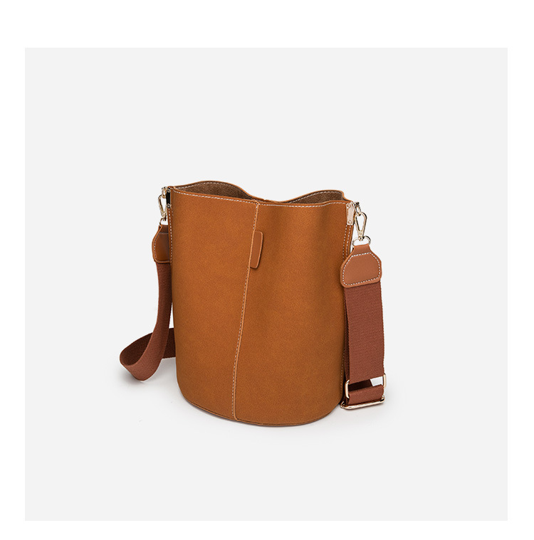 NIGEDU suuri kapasiteetti Naisten Bucket laukut leveä hihna suunnittelija naisten olkalaukut Matte nahka crossbody laukku naisille_voghion.com