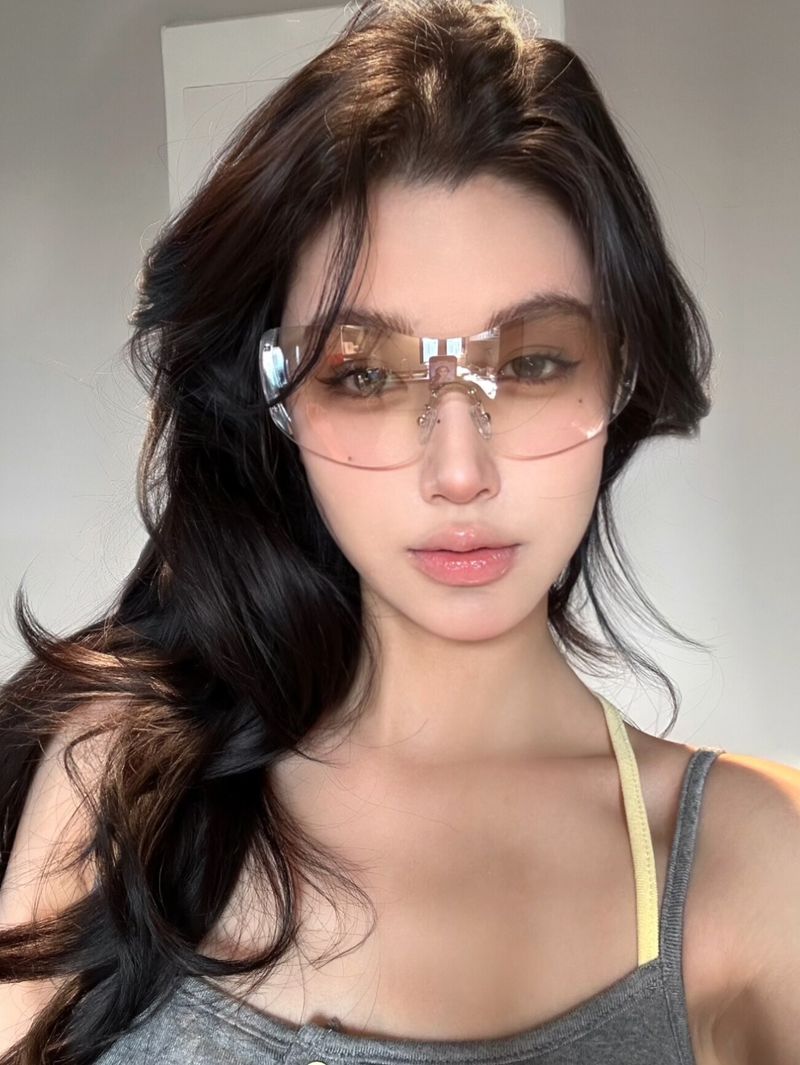 LazyZoom European And American Large Frame Face Covering Frameless Mercury Y2g Concave Shape Women Windproof Outdoor Sports_voghion.com