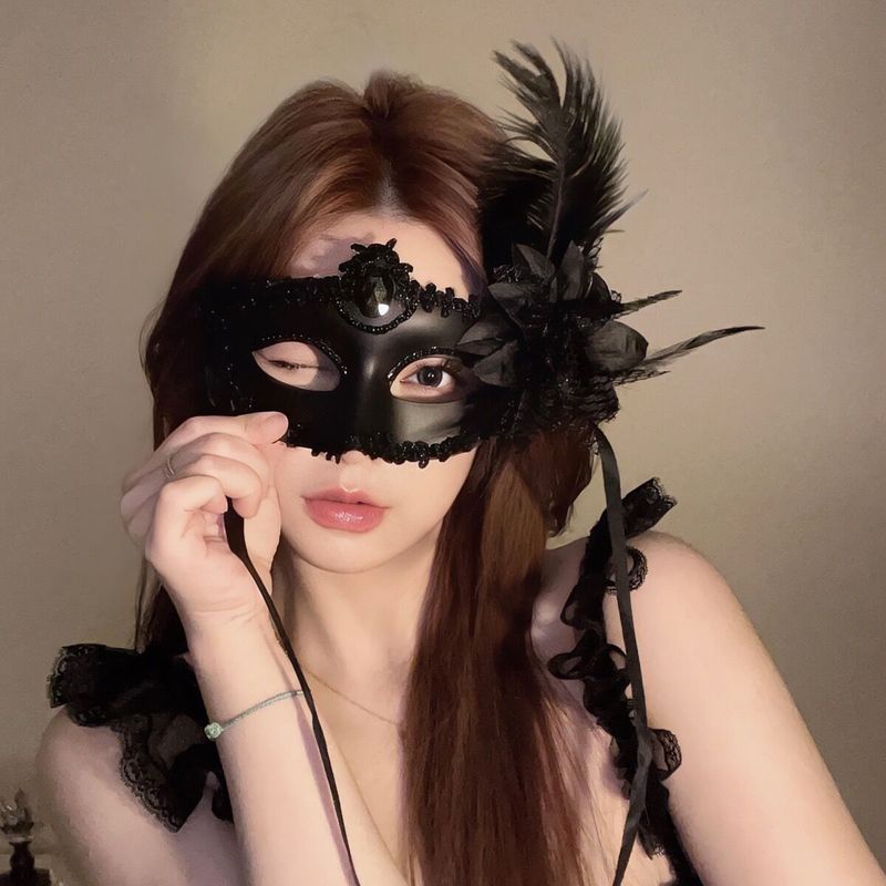 Maschera di piume di Halloween in pizzo sexy per feste in maschera, mezza faccia femminile_voghion.com