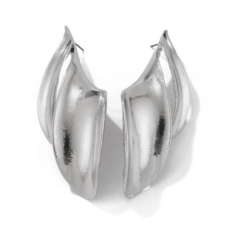 Personality metal geometric texture hollow earrings female irregular twisted glossy earrings earrings_voghion.com