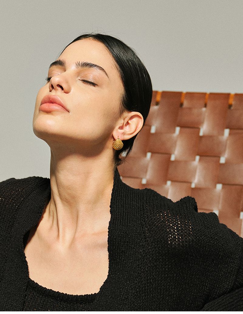 Damenschmuck Retro gewebte hohle Mesh-runde Ohrringe leichte Luxus High-End-Design Mode Temperament Ohrringe_voghion.com