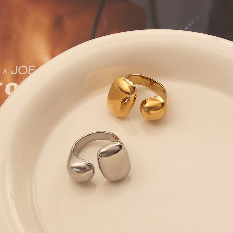 Anello in acciaio inossidabile placcato oro con doppia estremità aperta, design alla moda hip-hop per donna_voghion.com