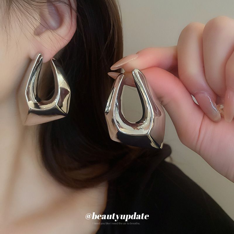 Orecchini a bottone geometrici irregolari esagerati in argento placcato oro vero, leggeri, di lusso e di alta qualità._voghion.com