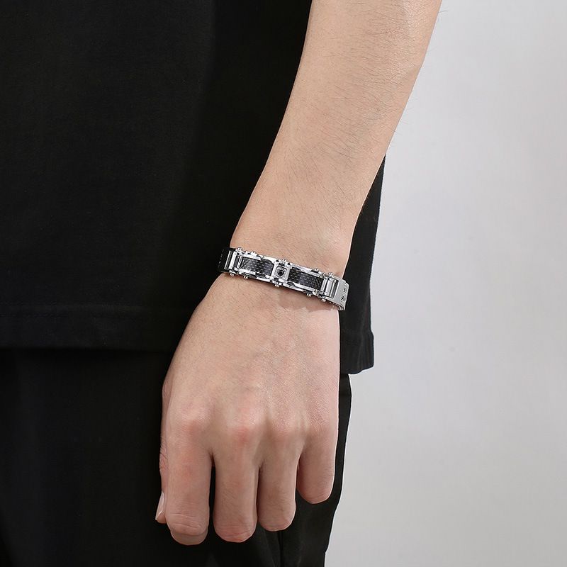 Bracciale da uomo in acciaio inossidabile con diamanti - Design geometrico alla moda per abbigliamento casual e formale - Misure regolabili da 19 cm a 23 cm_voghion.com