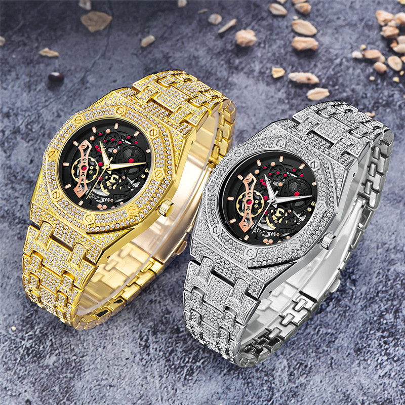 Relógio masculino de hip hop com detalhes em diamante - Pulseira de liga, função de calendário, movimento de quartzo - Acessório estiloso e moderno para homens_voghion.com