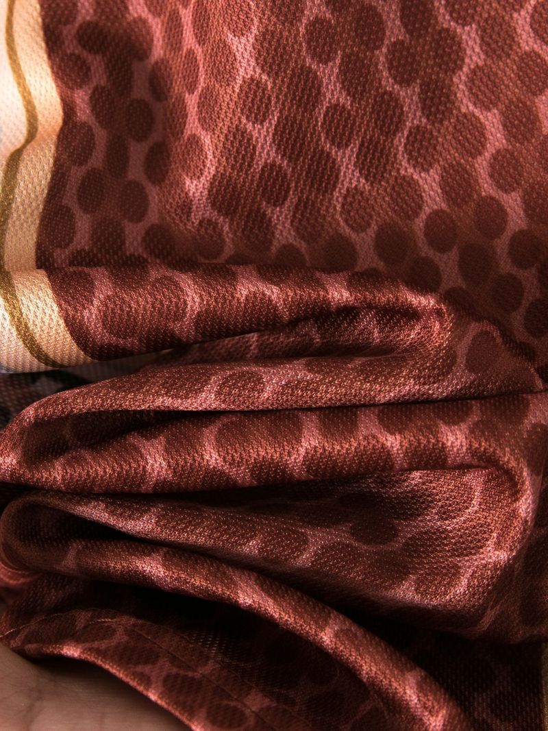 Completo casual da uomo in 2 pezzi - Completo con camicia a maniche corte con cerniera e pantaloncini coordinati | Design alla moda a blocchi di colore_voghion.com