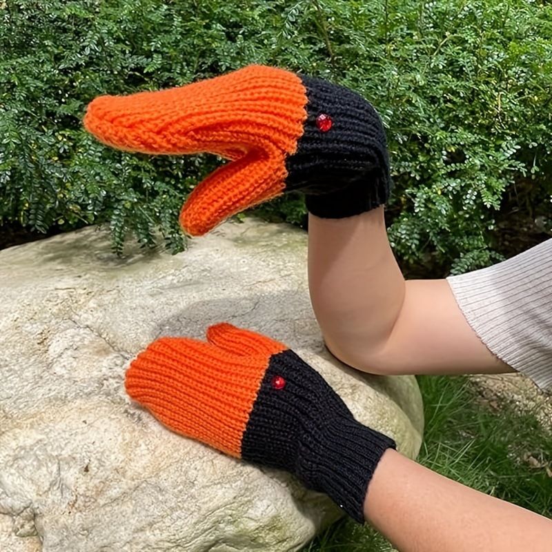 2024 Winter Cold-Proof Warm Cute Funny Long And Short Three-Dimensional Swan Knitted Wool Gloves With Animal Elements_voghion.com