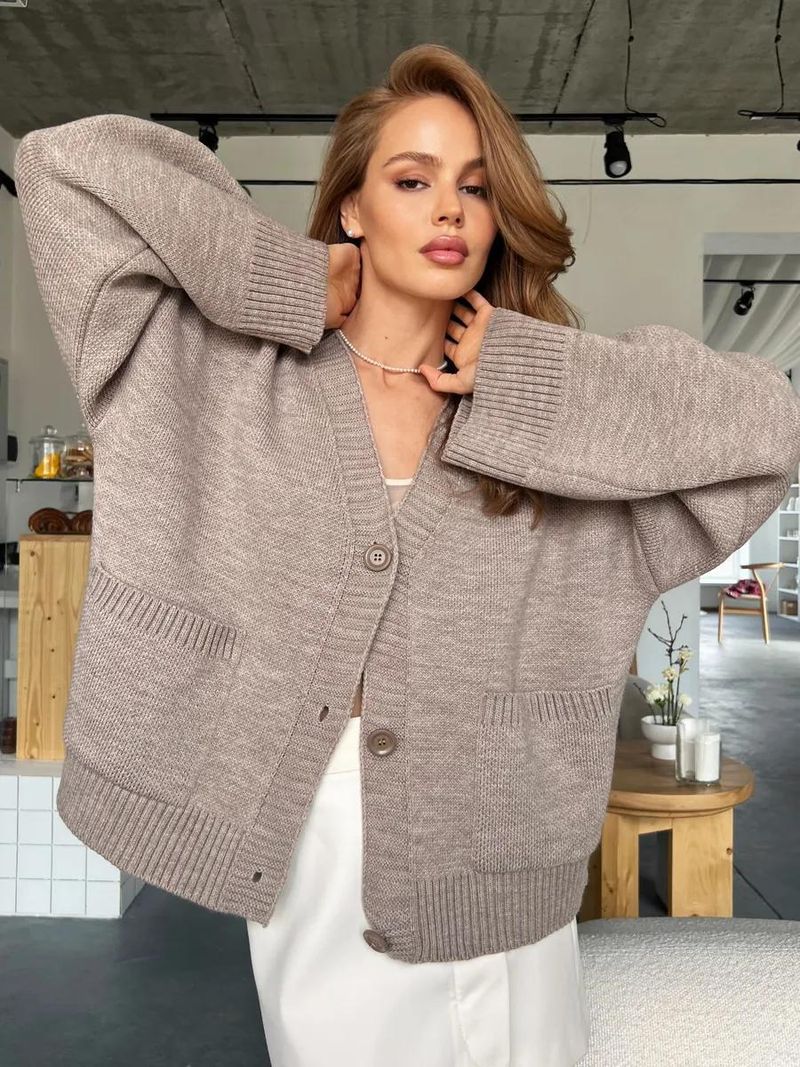 Cardigan en tricot à col en V et poches pour femme - Pull oversize doux et confortable pour l'automne et l'hiver, élégant, coupe ample, décontracté, manches longues, ouvert sur le devant_voghion.com