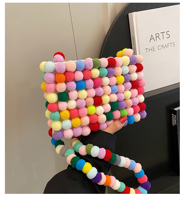 Nepal Colored Cross Shoulder Dammode Regnbågsboll Plysch mångsidig liten fyrkantig väska_voghion.com