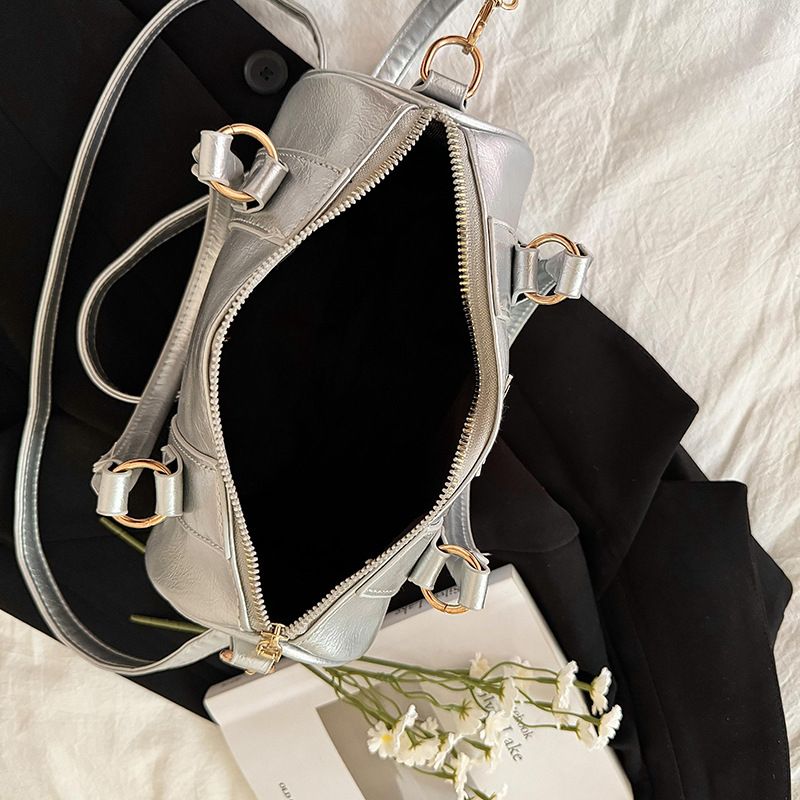 Piccolo design argento rotondo secchio piccante ragazza ascella b, donne 2024 nuovo trendy e alla moda piccola nicchia spalla_voghion.com