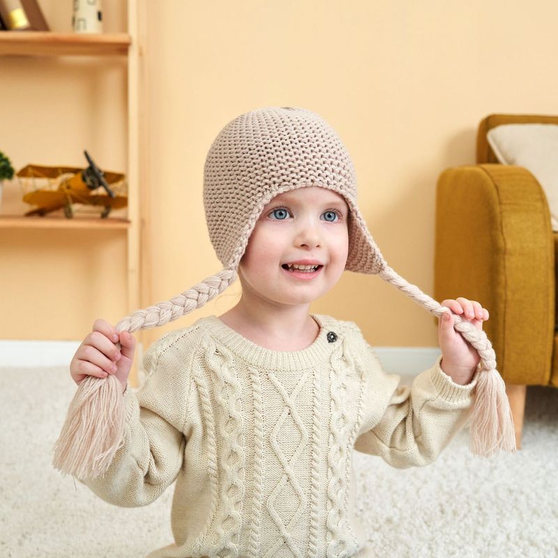 Babykleeder Elegant gestrickte Babyhoerballmütz_voghion.com