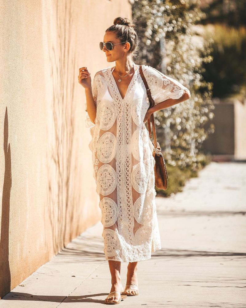 Beach Cover-Up Dress – 100% Cotton Crochet Bikini Wrap, Lightweight 220GSM, Flowing Longline Design (One Size, White/Black/Black-White)_voghion.com
