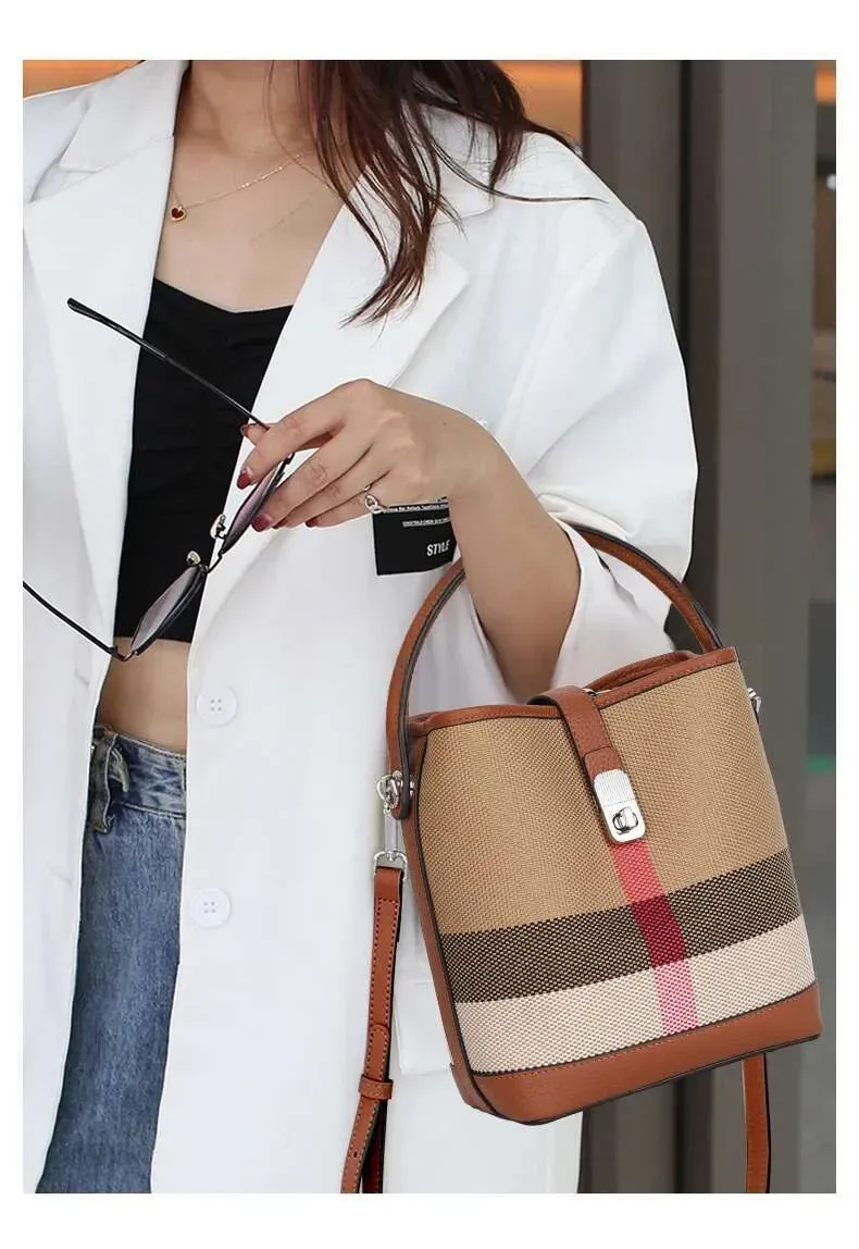 Nuova borsa a tracolla da donna in tela abbinata a pelle di mucca, borsa a secchiello alla moda con motivo scozzese_voghion.com