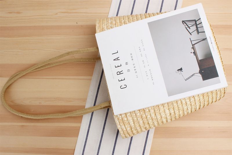 New Large Capacity Straw Woven Bag for Seaside Vacation Hand Woven Summer Seaside Beach Luxury Straw Bag_voghion.com