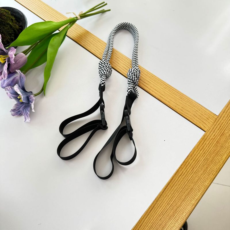 Gao Yuanyuan Strap With Exquisite Embroidery Waterproof Nylon Shopping Handheld Women's Shoulder Bag_voghion.com