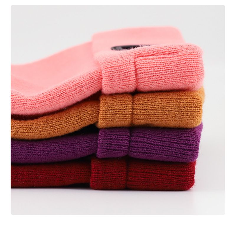 Unisex Rechargeable six-light beaded LED light-emitting knitted hat_voghion.com