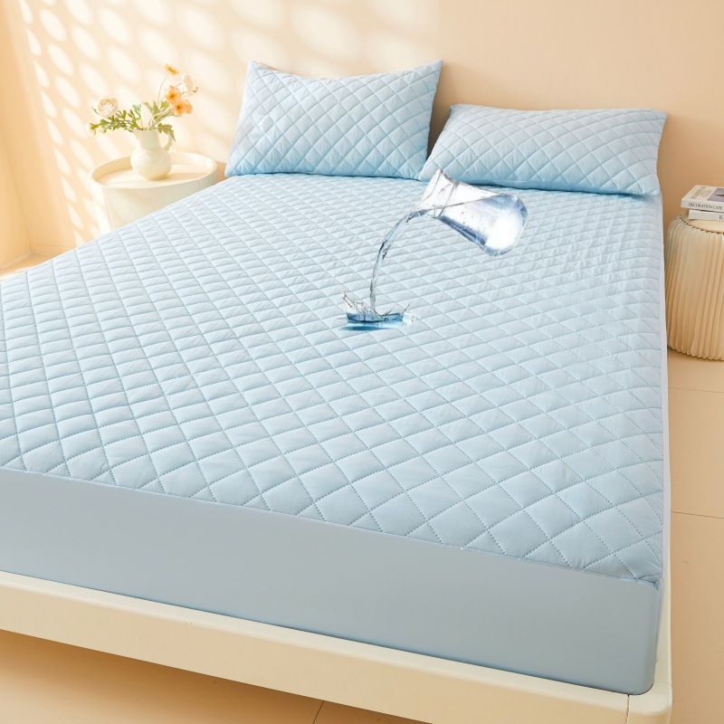 Waterproof Fitted Mattress Protector - Full Coverage Slip-Resistant Bed Pad (Hypoallergenic Breathable Machine Washable)_voghion.com