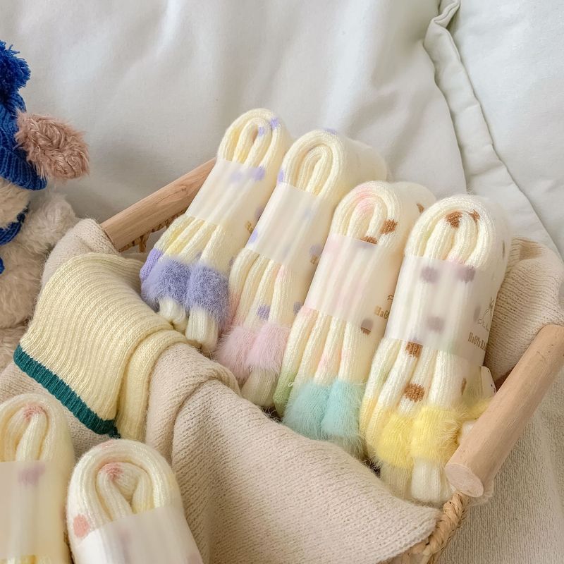 Knocking plush fabric label cashmere autumn and winter thick warm sleep polka dot middle tube pile socks children_voghion.com