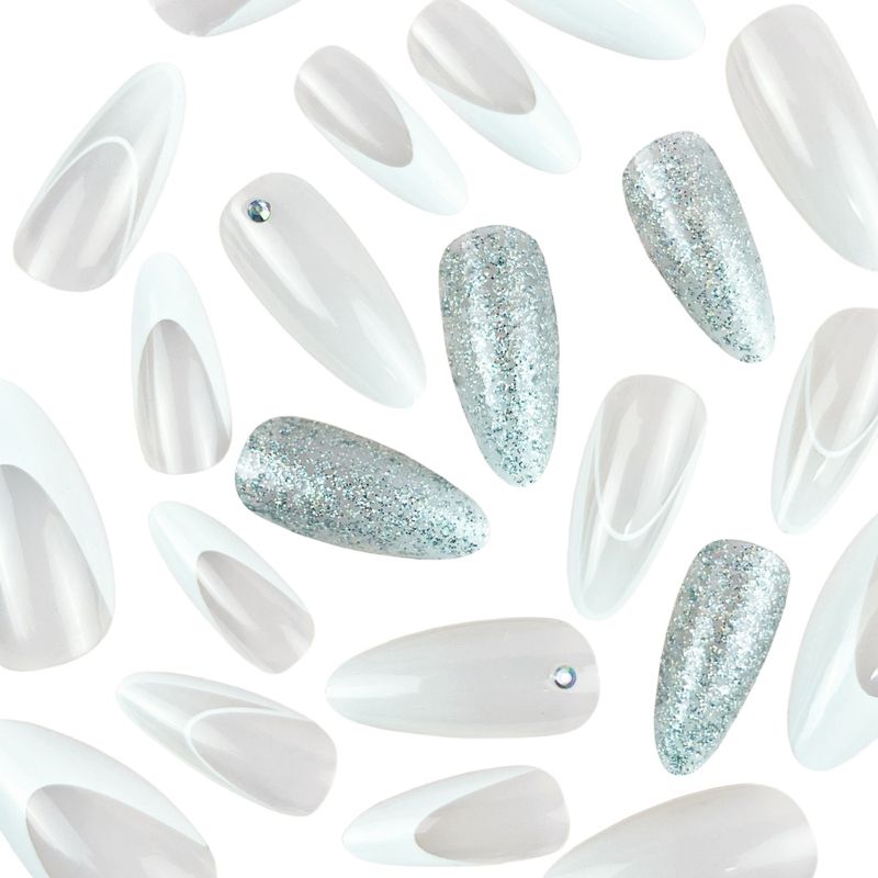 Long pointed nail wearing armor with gradient glitter powder press on false nails_voghion.com