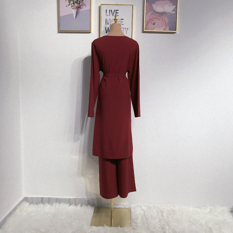 Set di abiti con spalline mediorientali alla moda musulmana_voghion.com