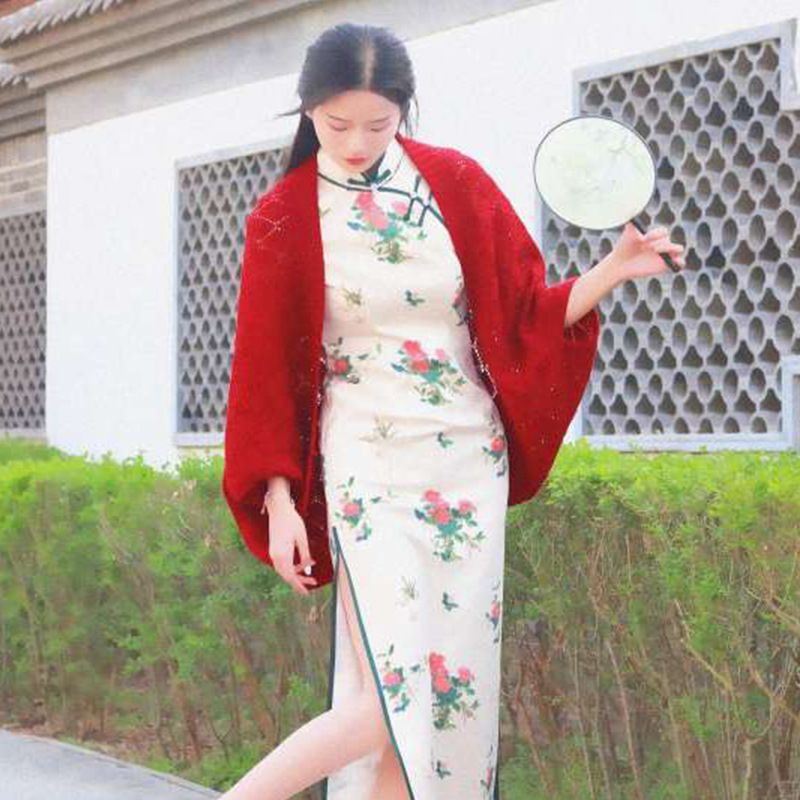 Primavera 2024 ed elegante nuovo Qipao avvolto con scialle per uno stile cinese minimalista per le giovani donne_voghion.com