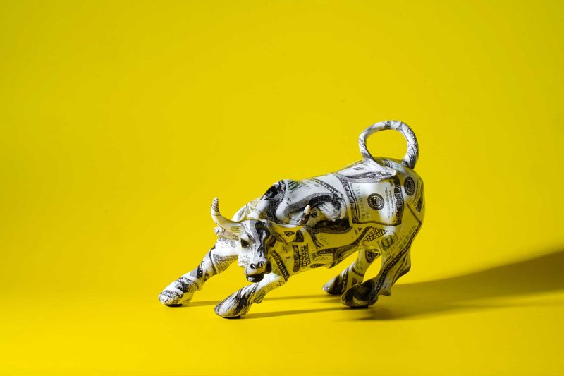 European Style Colorful Cow Ornament Water Transfer Graffiti Creative Home Living Room Handmade Entrance Decoration_voghion.com