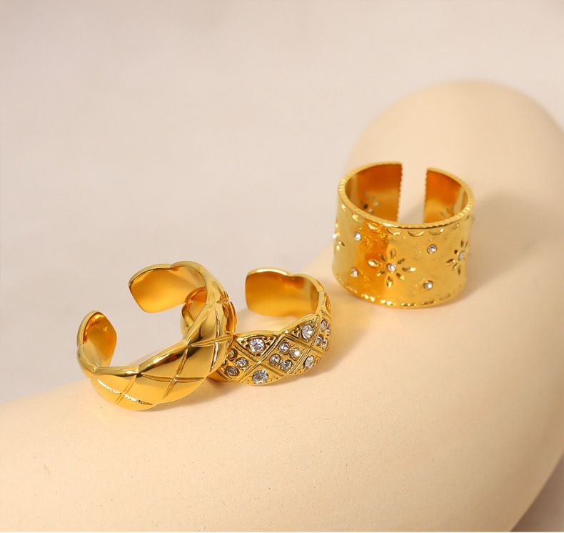 Women's Jewelry French Retro Palace Style Carved Ring Hollow Design Titanium Steel Non Fading Ring Female High End_voghion.com