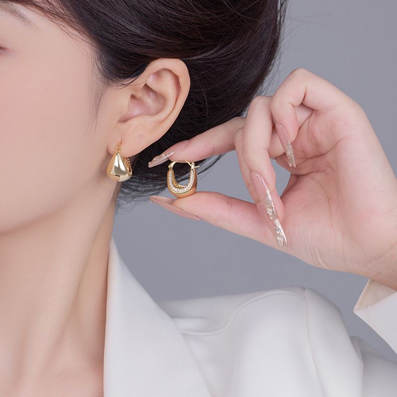 Orecchini da donna con gemme dorate e perle, orecchini in metallo di alta qualità con zirconi, nuovi orecchini versatili con personalità di nicchia, stile francese, eleganti, leggeri e di lusso._voghion.com