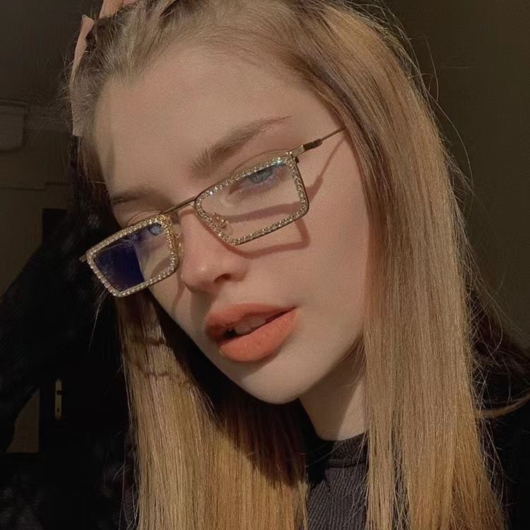 New Diamond Studded Frame Metal Fashionable Box Sunglasses, Advanced Sense, Face Highlighting Small Sunglasses For Women_voghion.com