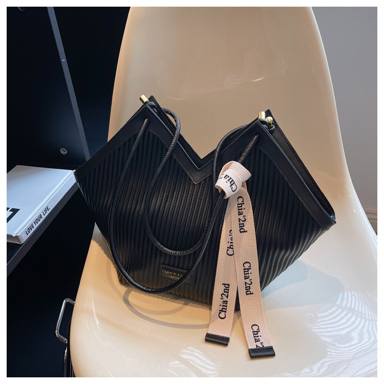 2024 Nuova edizione coreana Borsa grande Borsa da donna Borsa di tela versatile casual Borsa a tracolla singola Borsa a tracolla per studenti_voghion.com