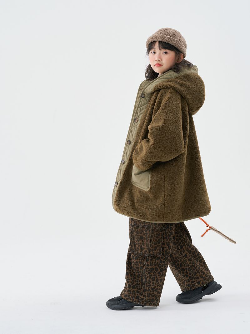 Giacca in peluche per ragazzi e ragazze autunno e inverno 2025, nuova giacca invernale per bambini, con parte superiore spessa e doppia faccia, stile coreano accattivante_voghion.com