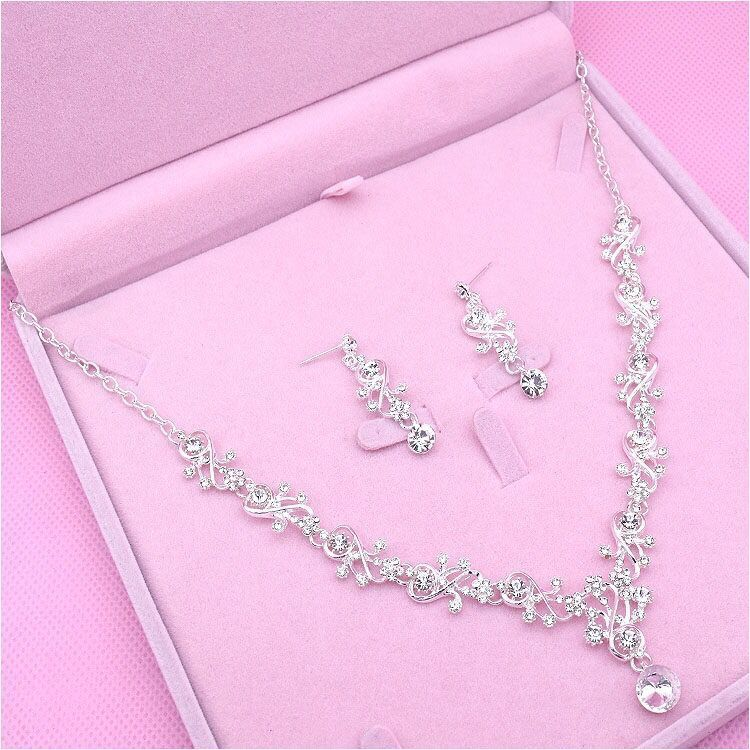 New bridal crown necklace three-piece set high-end elegant crystal headpiece hair accessories earrings set wedding accessories_voghion.com