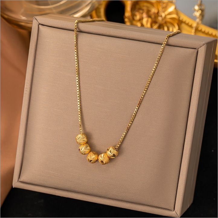 Nouveau collier ras du cou en acier titane inaltérable pour femme, tendance et simple, avec un trèfle à quatre feuilles et un style élégant._voghion.com