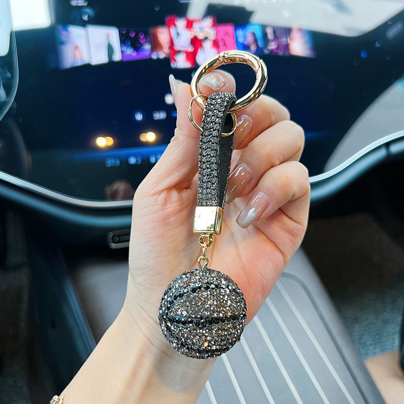 Nuovo ciondolo creativo per decorazione borsa con portachiavi per auto con diamanti incastonati in argilla, versione coreana, a forma di pallone da basket_voghion.com