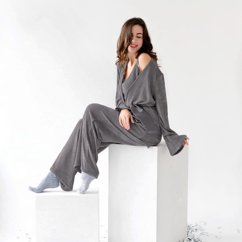 Damenbekleidung, modische Neckholder-Hose, Schnürrobe, dreiteiliger Pit-Samt-Thermo-Pyjama_voghion.com